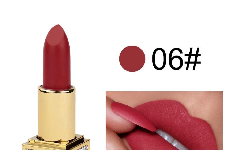 Luxurious Kisses lipstick collection , high pigmented ,waterproof percfect color gold lipstick